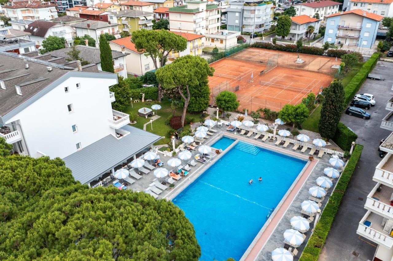 Hotel Al Cigno Lignano Sabbiadoro Zewnętrze zdjęcie