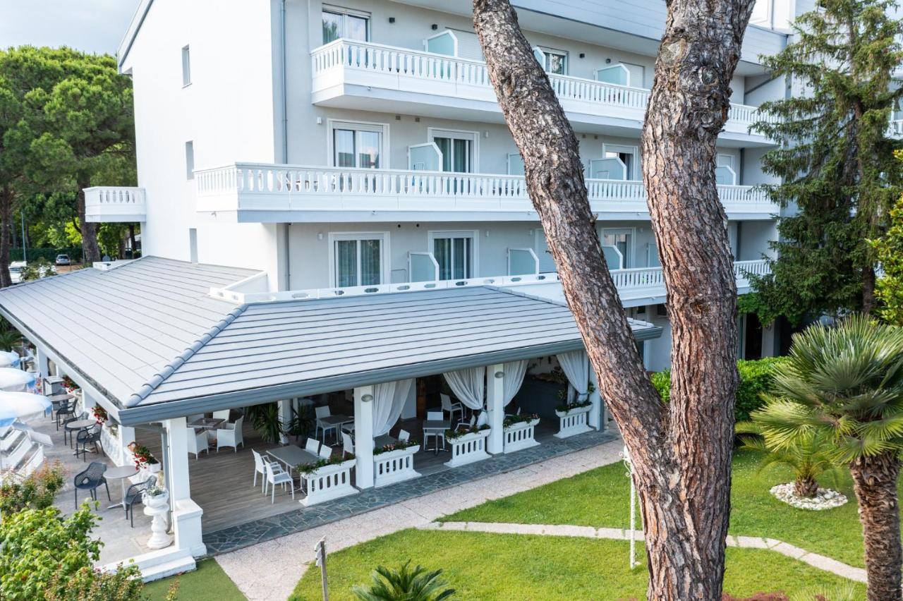 Hotel Al Cigno Lignano Sabbiadoro Zewnętrze zdjęcie