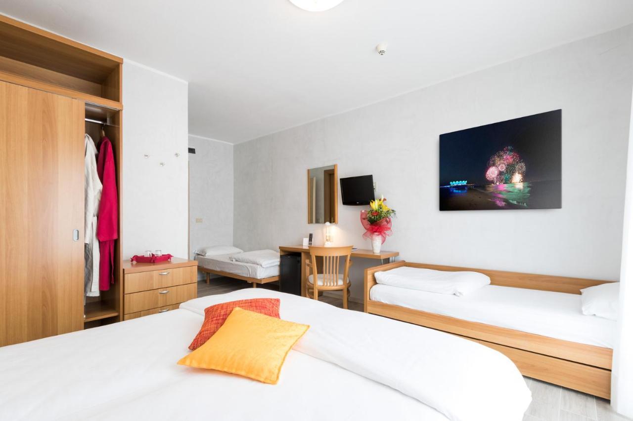 Hotel Al Cigno Lignano Sabbiadoro Zewnętrze zdjęcie