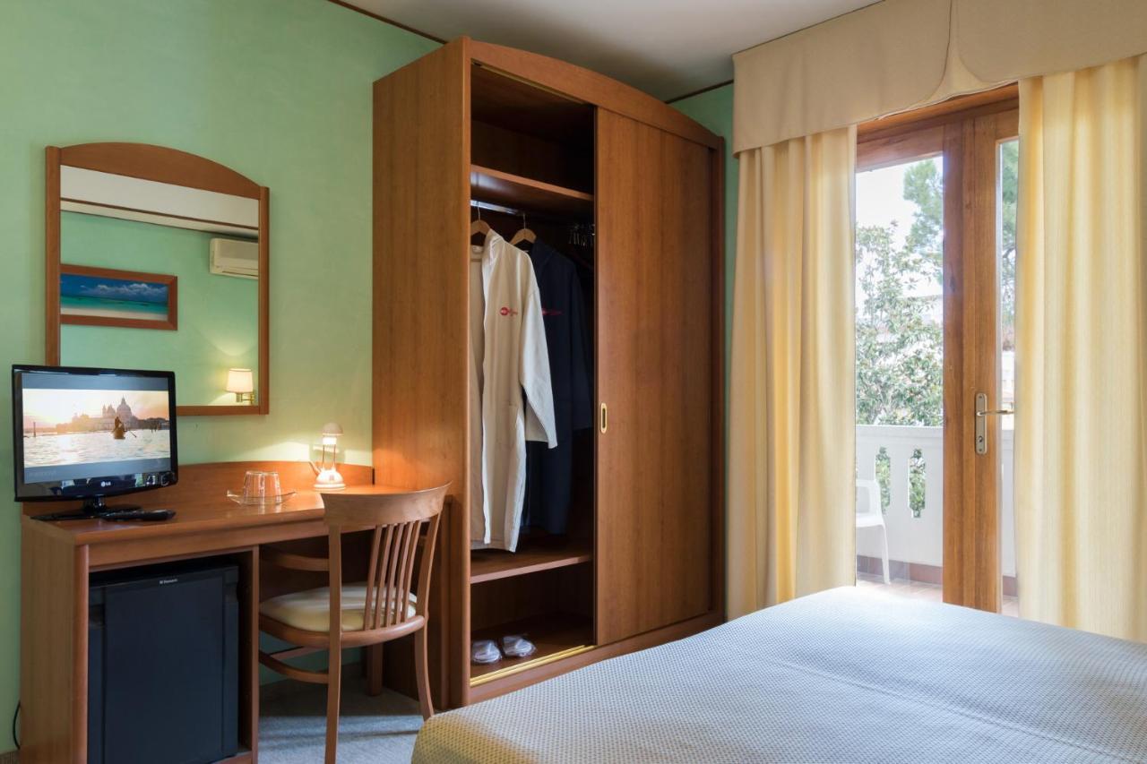Hotel Al Cigno Lignano Sabbiadoro Zewnętrze zdjęcie