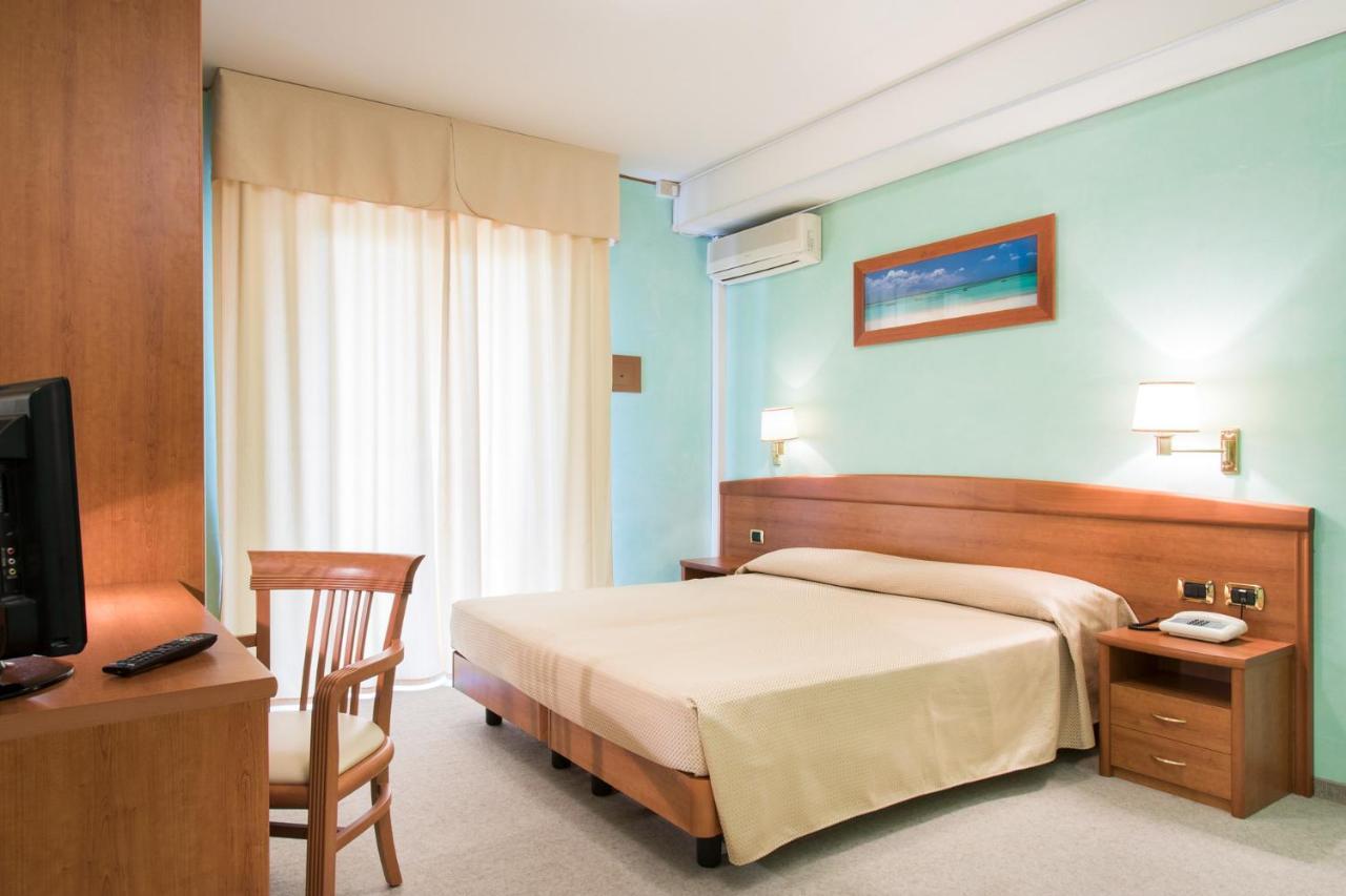 Hotel Al Cigno Lignano Sabbiadoro Zewnętrze zdjęcie